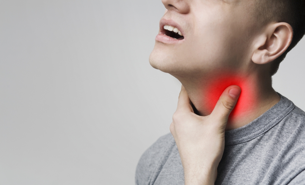 Nhổ răng khôn bị đau họng: Nguyên nhân do đâu? Điều trị như thế nào?